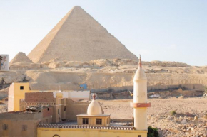 Karnak House Pyramids View INN
